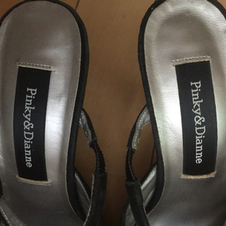 pinky & dianne オープンバックパンプス 23.5の画像