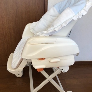 コンビ   ハイローチェア  スイング
