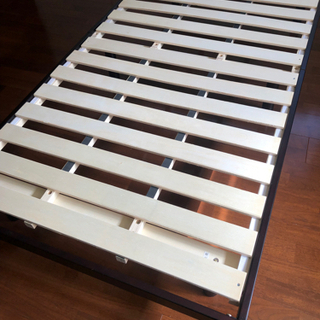 引渡し決定済みamazon購入　すのこベッドフレーム　シングル