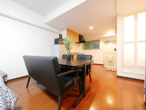 ニトリ　ダイニングテーブル4点セット　ダイニングチェア×２点　ベンチチェア　中古品　受け渡し