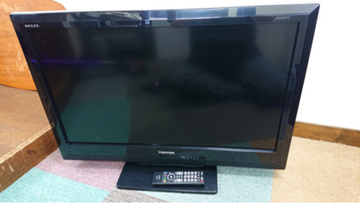 テレビ　32インチ　2010年　TOSHIBA リモコン付き　中古