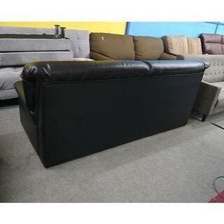 札幌【グロッシーな黒 2.5人掛けソファ】幅177cm 合皮 フェイクレザー