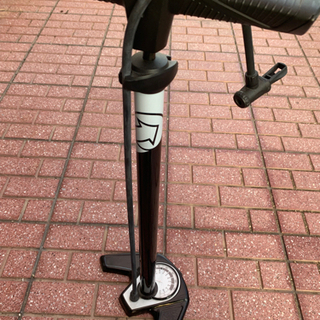 ロードバイク　空気入れ