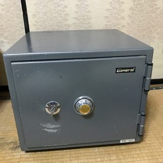【受け渡し完了】ダイヤル式耐火金庫