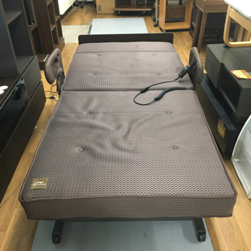 S077　ATEX　アテックス　電動リクライニング折りたたみベッド　AX-B635EW　ブラウン