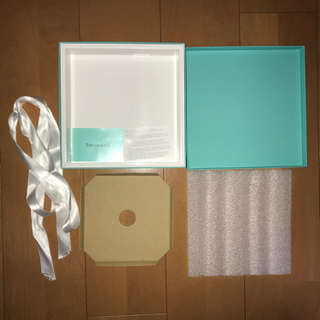 ティファニー　空箱・紙袋の画像