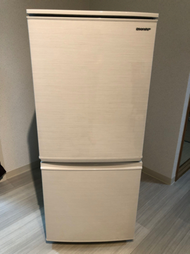 冷蔵庫 SHARP SJ-D14E-W（2019年製）