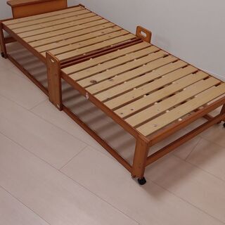 折り畳みベッドの画像