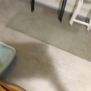 折りたたみテーブルとチェアの画像