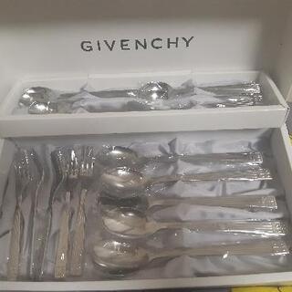 GIVENCHY⭐ジバンシィ⭐デザートスプーンセット⭐