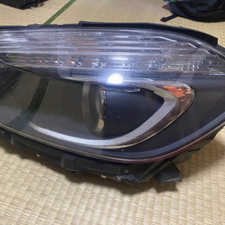 ベンツ A クラス左前ヘッドライト