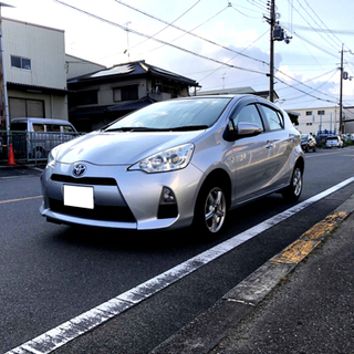 平成25年 トヨタ アクア ハイブリッド 車検4年8月の画像