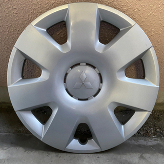 三菱　デリカ　RVR ホイールキャップ　4つセット　16インチ