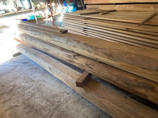 杉　柱　材木　もや