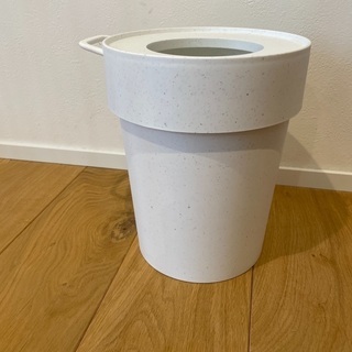 浮かせられる　ゴミ箱