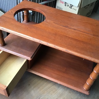 収納付きテーブルの画像