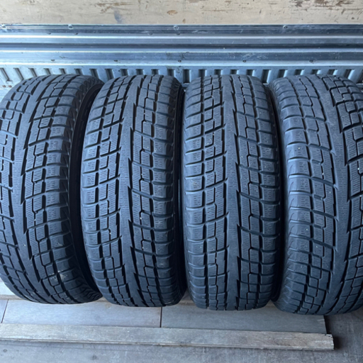 バリ山　YOKOHAMA ジオランダー　215/60R17 スタッドレス  タイヤ　
