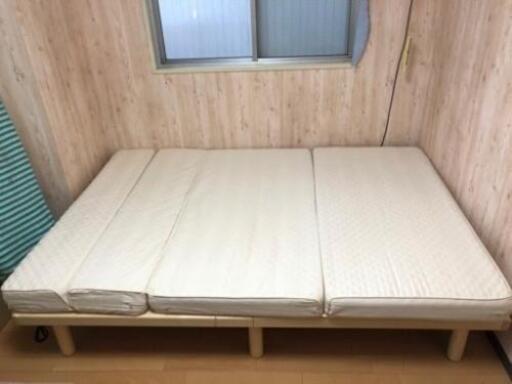 ダブルベッド、ソファになるマットレス