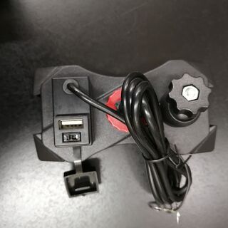 スマホホルダー バイク 4-6.5インチ用 USBポート付の画像