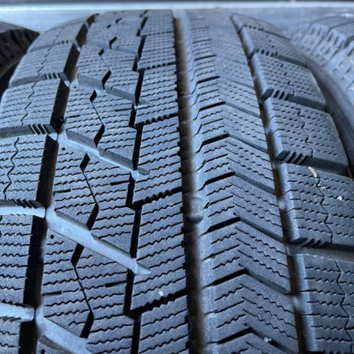 極上　BRIDGESTONE VRX 205/65R15 スタッドレス  タイヤ