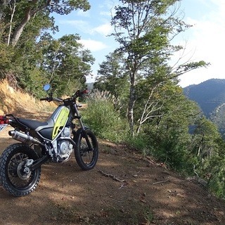オフロードバイクで林道ツーリング
