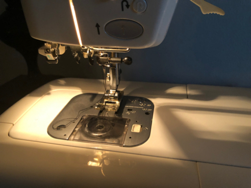 JUKI　HZL-T7500　Super Myria 　スーパー糸通し　糸切り