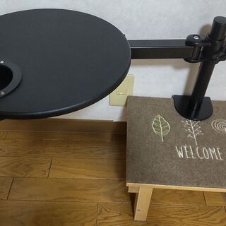 ありがとうございました(*vv) モニターアーム　オプションテーブル丸型　カップホルダー付きの画像