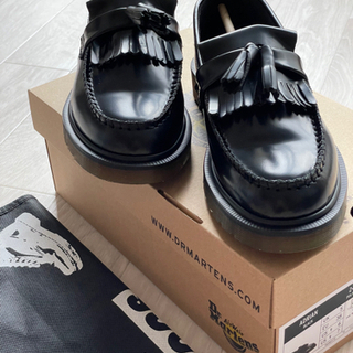 100%新品！ドクターマーチンローファーADRIAN BLACK
