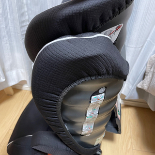 メルセデスベンツジュニアシートの画像