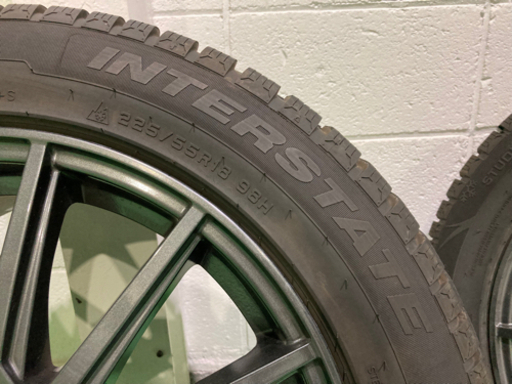 スタッドレスタイヤ225/55R18 weds VELVA SPORTホイール　レガシィなど