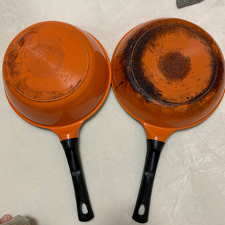 フライパンとフライパン深型の画像