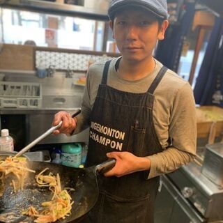 【じげもんちゃんぽん　品川店でのスタッフ募集！】未経験大歓迎♪JR山手線 品川駅港南口より徒歩7分 未経験の方でも大歓迎！先輩従業員が優しく丁寧に教えるので安心♪の画像
