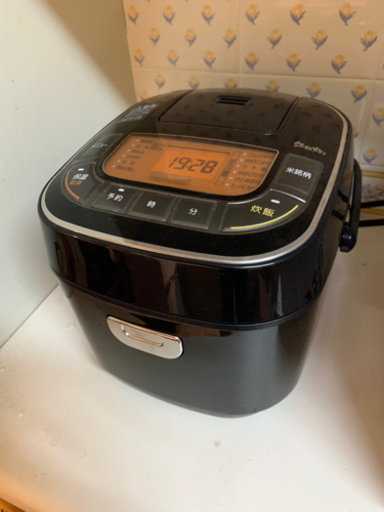 炊飯器と電子レンジのセット