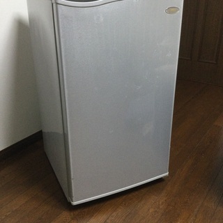 冷凍庫　ハイアール100L