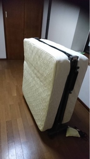 アイリスオーヤマ　折りたたみ　電動コイルベッド
