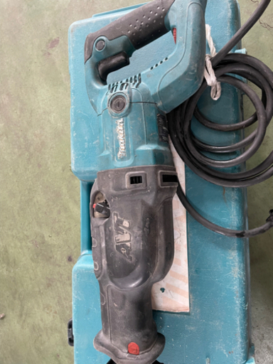 マキタ　レシプロソー 100v AVT
