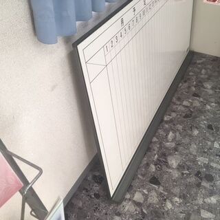 [中古品]　ホワイトボード　壁掛け　1800㎜×900㎜　月間予定(1ヶ月)　縦書きの画像
