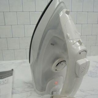 スチームアイロン　JSTN-SI002-WH　ホワイト　2019年製の画像