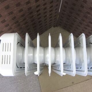 デロンギ☆オイルヒーター 8～10畳 KHD410812-BK デジタルラディアント  1200Ｗタイプ 8枚フィン 暖房器具 札幌 北20条店の画像