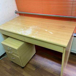 木製　机　デスクの画像