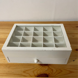 【受け取り先決定しました】アクセサリー収納ケース　白