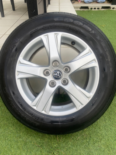 30系後期アルファードX 純正　タイヤ215/65r16