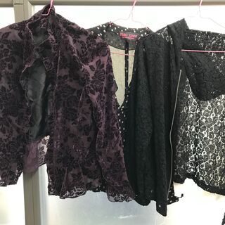 ★トップスいろいろ！見てお気に入りのものだけお持ち帰りください。帽子もあります！の画像