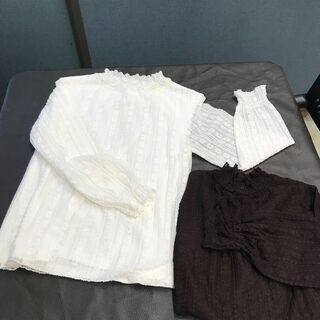 ★トップスいろいろ！見てお気に入りのものだけお持ち帰りください。帽子もあります！の画像
