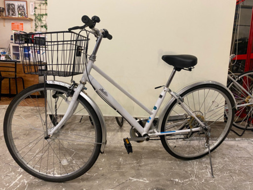 LEDオートライト　26インチ自転車　ホワイト　6段変速
