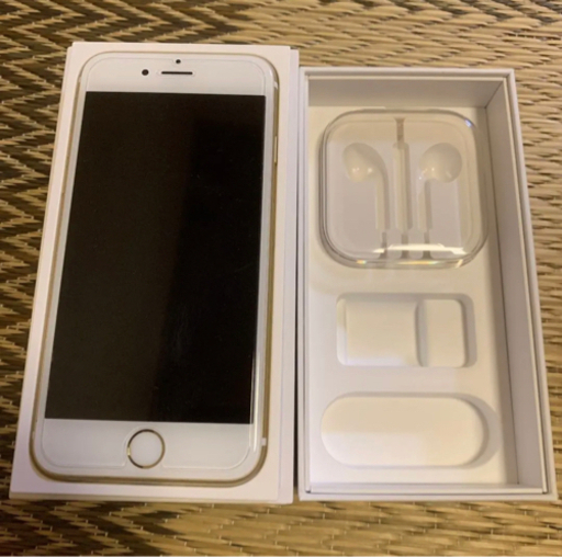 iPhone 6s Gold 64GB docomo②