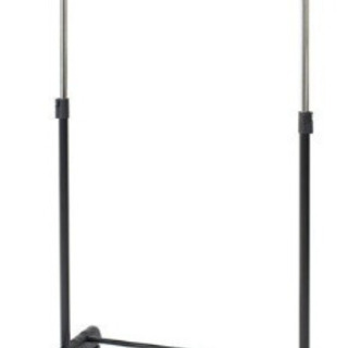 ■軽量便利なハンガーラック！　0円　