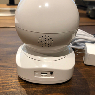 Wansview ネットワークカメラ 1080P 200万画素 ベイビーモニター WiFi IPカメラ ワイヤレス屋内防犯カメラ ペットカメラ ベビー老人ペット見守りの画像