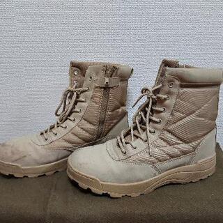 コンバットブーツ