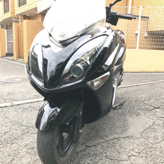 マジェスティ4d9　sg20j 前期フロントカウル　ブラック中古 マジェスティ4d9sg20j 前期フロントカウルブラック中古